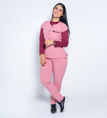 BELLA - Uniforme médico antifluido que te acompaña todo el turno